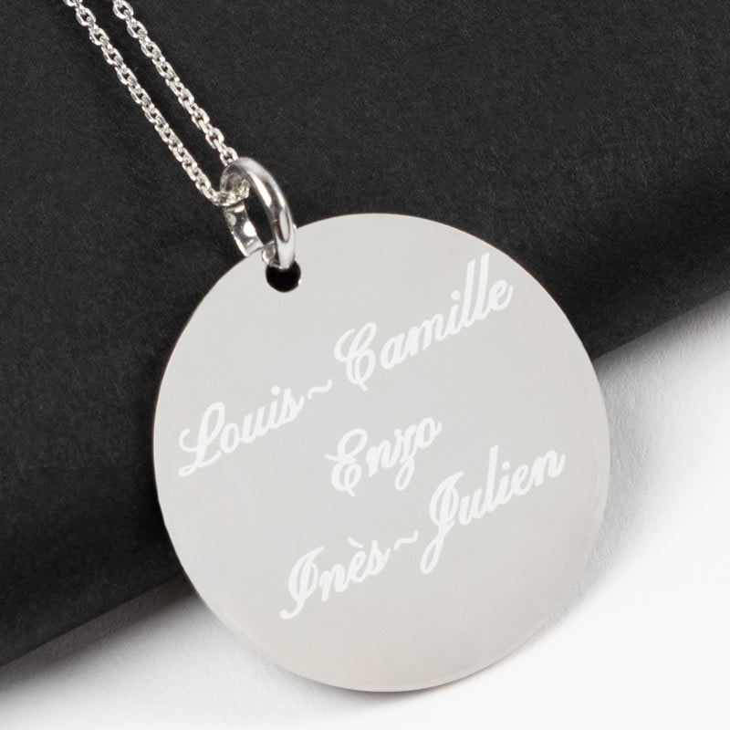 Grand pendentif rond argent gravé