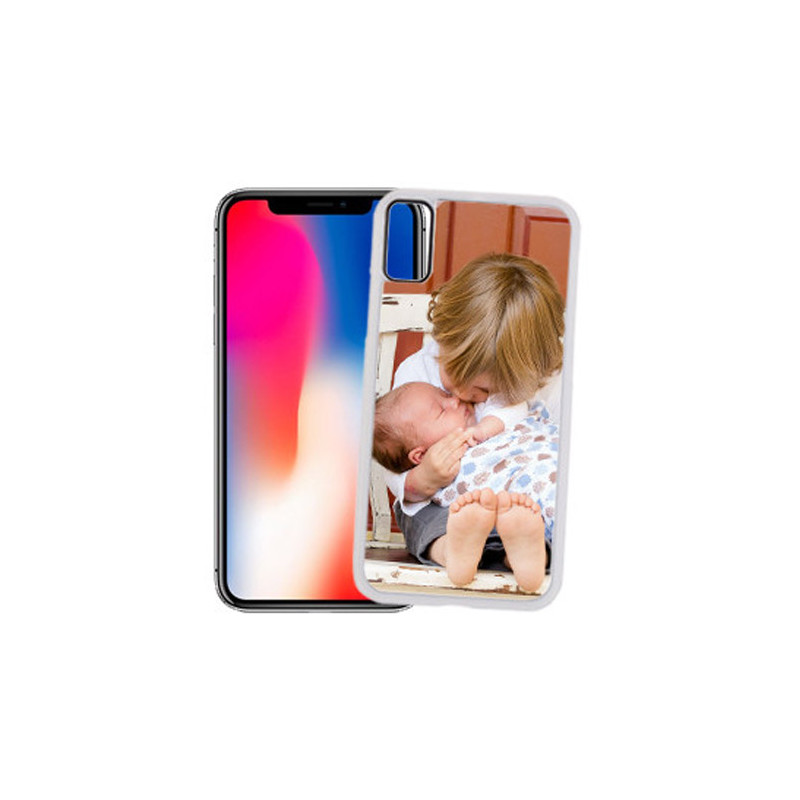 Coque iPhone XS avec bord blanc, personnalisable avec une photo.