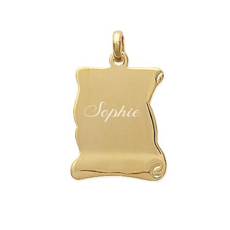 Pendentif parchemin gravé en plaqué or Pendentif parchemin gravé en plaqué or