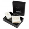 Zippo blanc dans sa boite