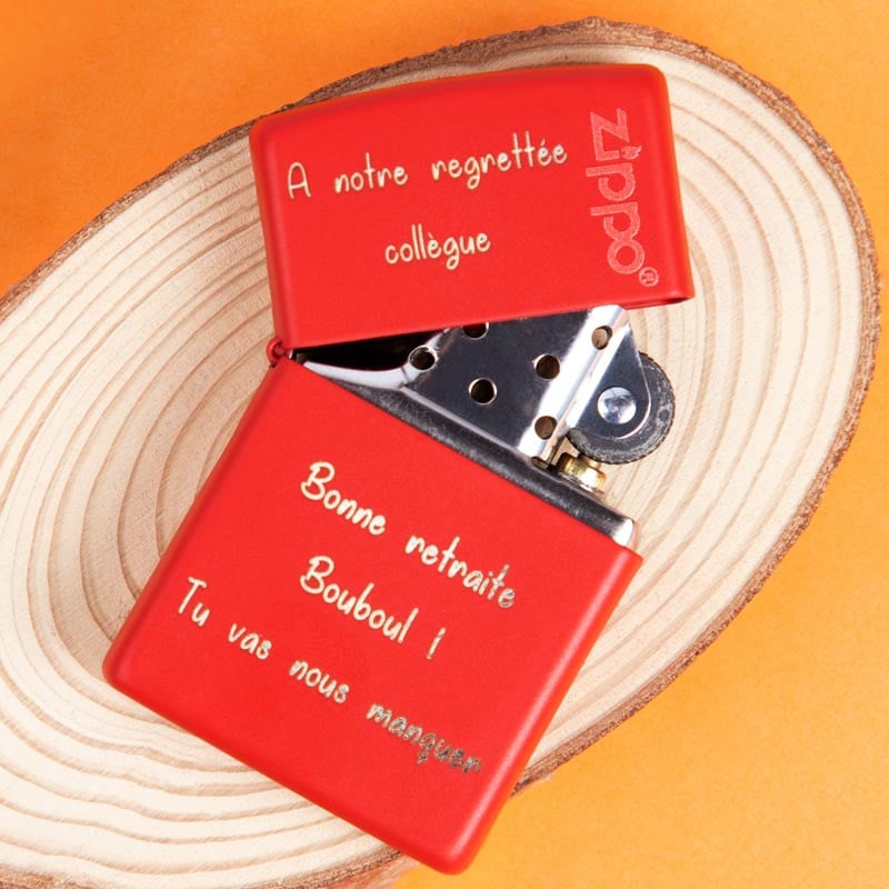 Zippo rouge logo gravé Zippo rouge logo gravé
